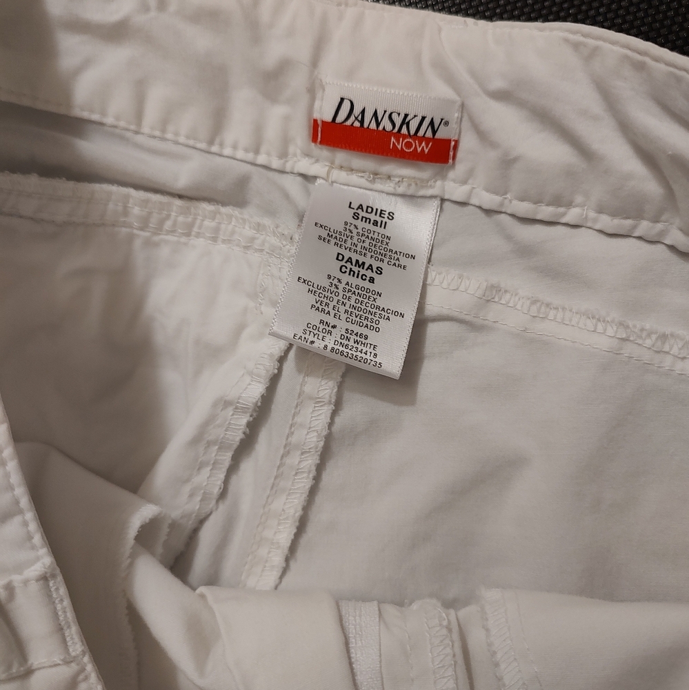 Danskin convertible length cotton shorts. Size small. - Picture 6 of 9